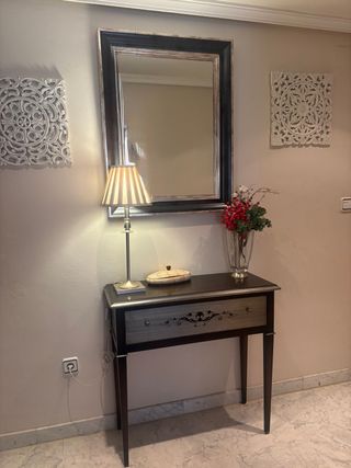 Consola elegante gris oscuro/ plata