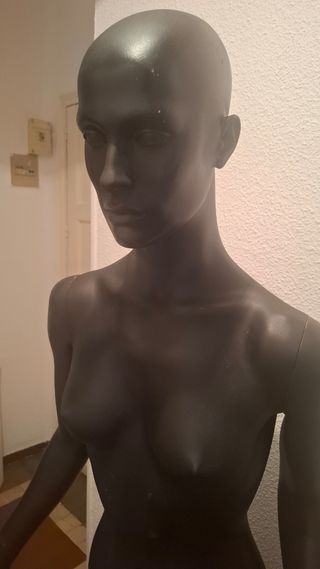Maniquí mujer negro vintage