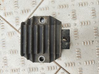 Rectificador / regulador de corriente Piaggio X8