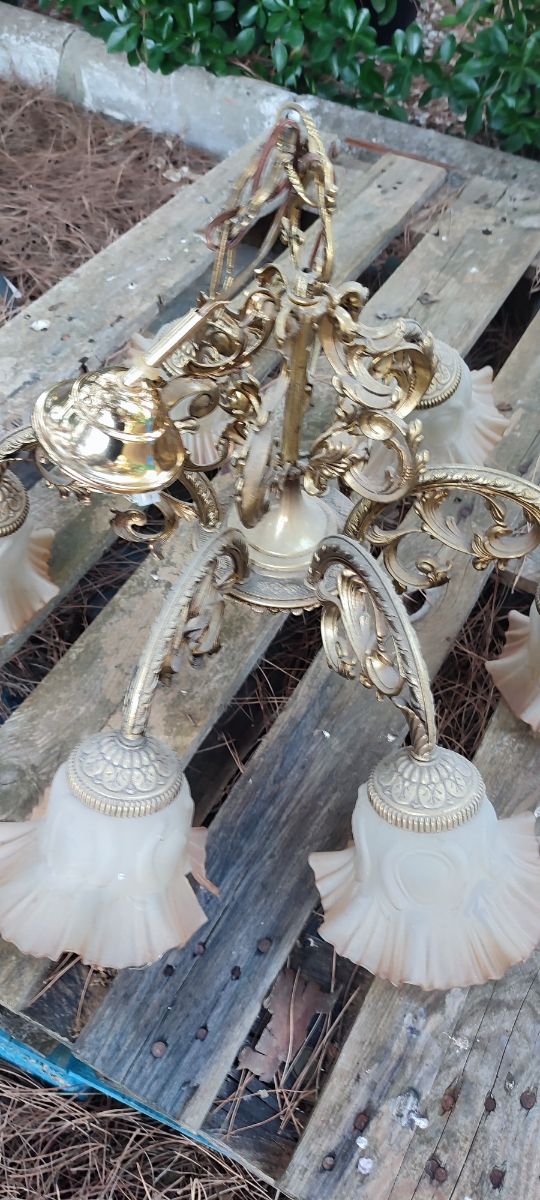 Lampara antigua 6 brazos dorada