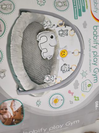 Parque de juegos bebé como nuevo muy buen cuidado.