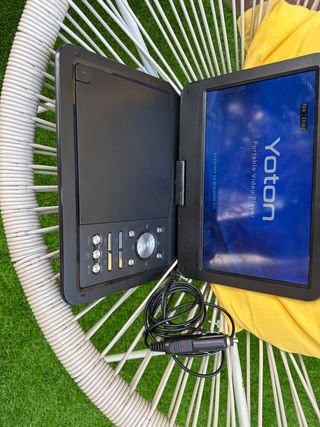 dvd portatil 10,2”
apenas sin uso