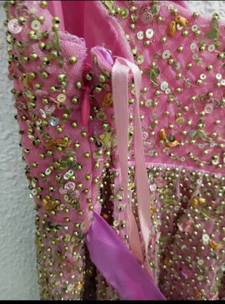 Vestido de tul y lentejuelas