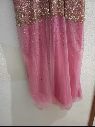 Vestido de tul y lentejuelas