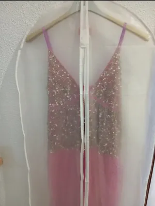 Vestido de tul y lentejuelas