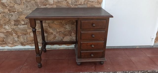 Escritorio madera antiguo