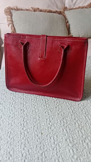 Bolso Ángel Serrano Piel Caprina burdeos.