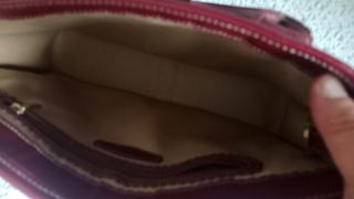 Bolso Ángel Serrano Piel Caprina burdeos.