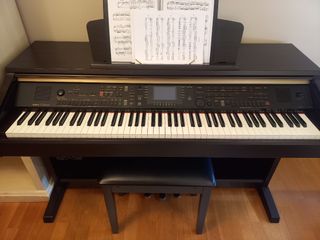 Yamaha Clarinova CVP-301 Piano Digital