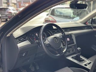 Volkswagen Passat 2.0 TDI R-Line año 2019