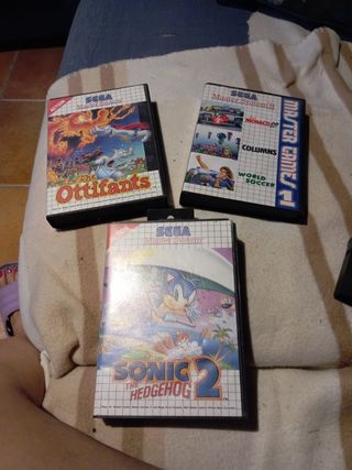 3 cajas vacías de
Juegos Sega Master System
