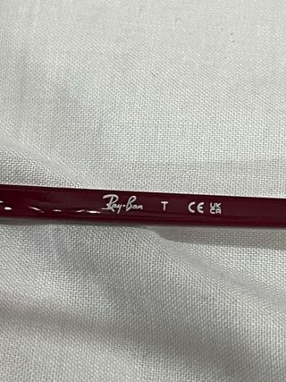 Gafas Ray-Ban Pulido Gris Transparente y burdeos.