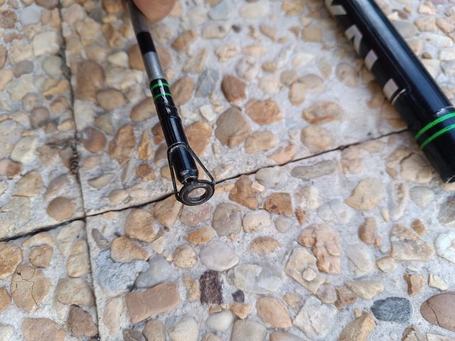 Caña Pesca 2 tramos 2,74m 300-500gr