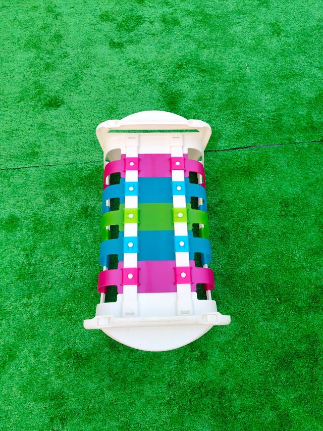 Lote de juguetes Nenuco: mecedora, armario y moisé