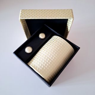 Corbata con Gemelos y Caja
