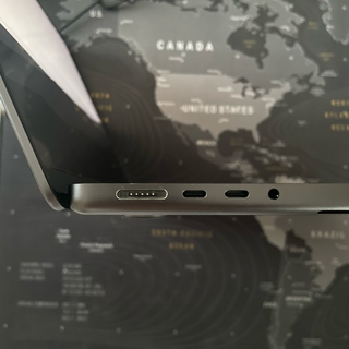 MacBook Pro M3 Pro 18GB-512GB