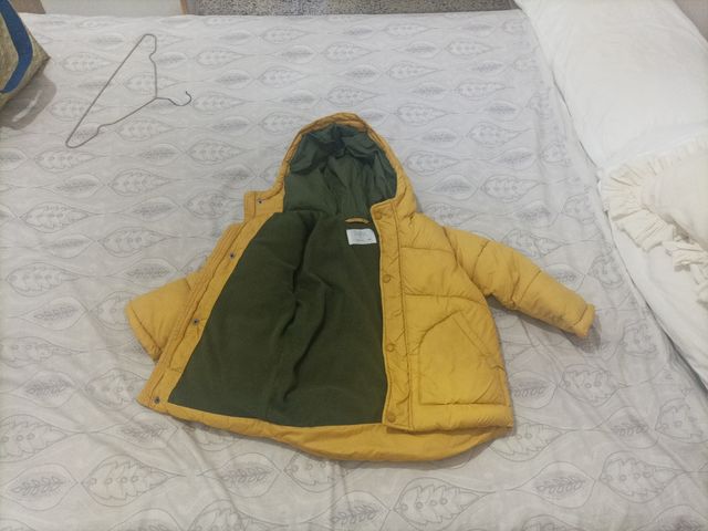 Chaqueta Amarilla Niño
3/4 años