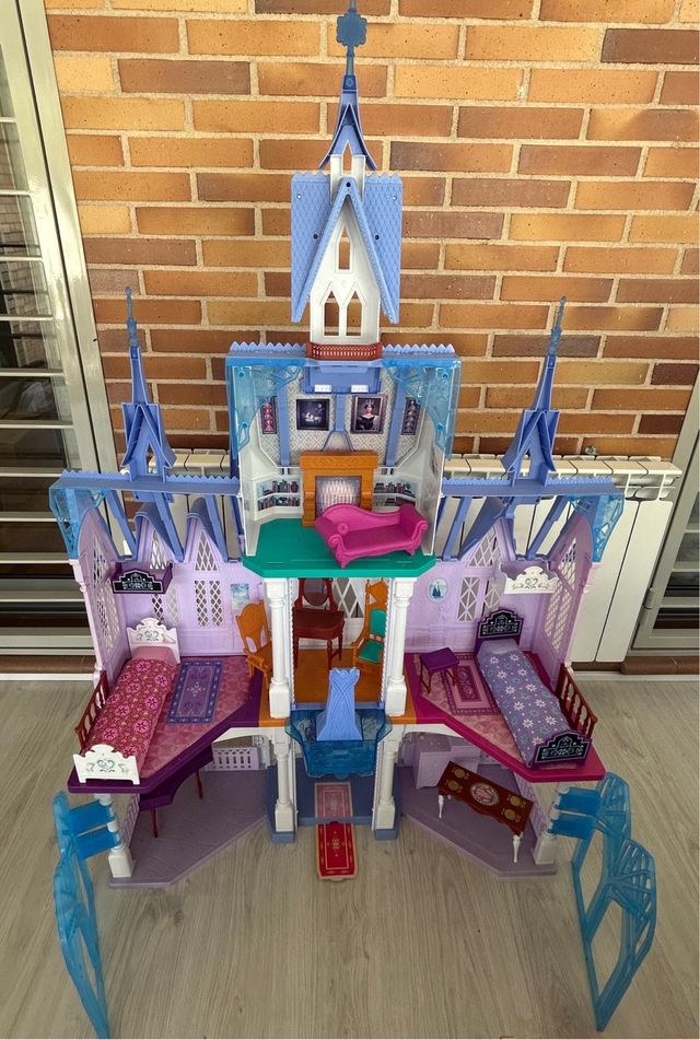 Urge venta por mudanza! Castillo Frozen II