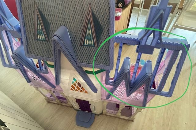 Urge venta por mudanza! Castillo Frozen II