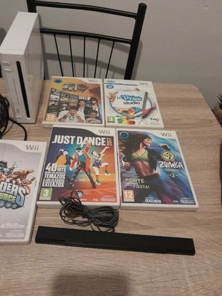 Wii + 5 juegos + accesorios