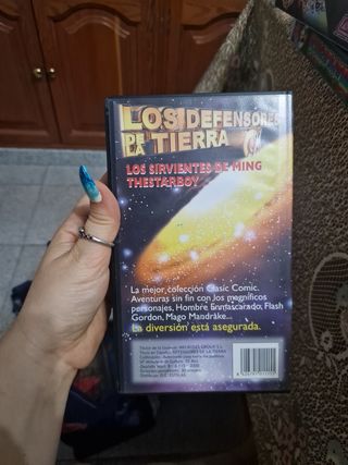 VHS Los Defensores de la Tierra