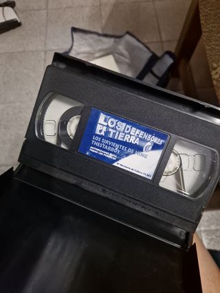 VHS Los Defensores de la Tierra