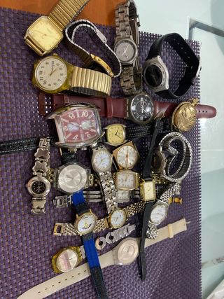 GRAN LOTE DE RELOJES.