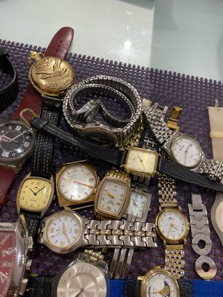 GRAN LOTE DE RELOJES.