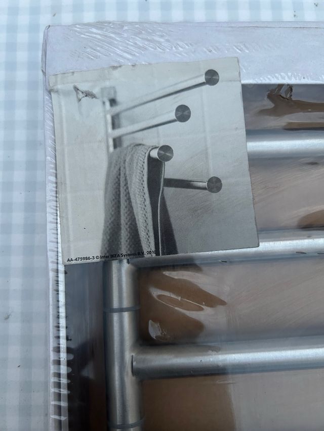 Toallero pared 4 barras metal