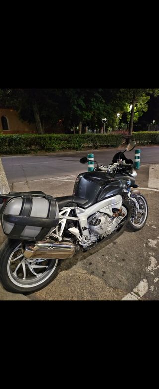 BMW K1200R - Moto cuidada