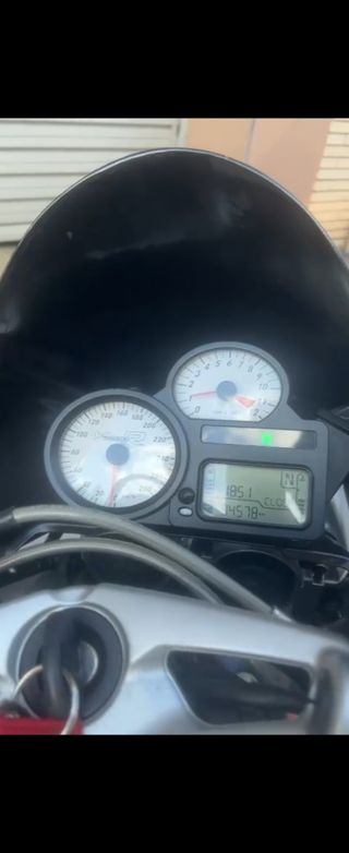 BMW K1200R - Moto cuidada