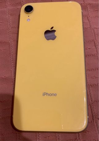 iPhone XR giallo