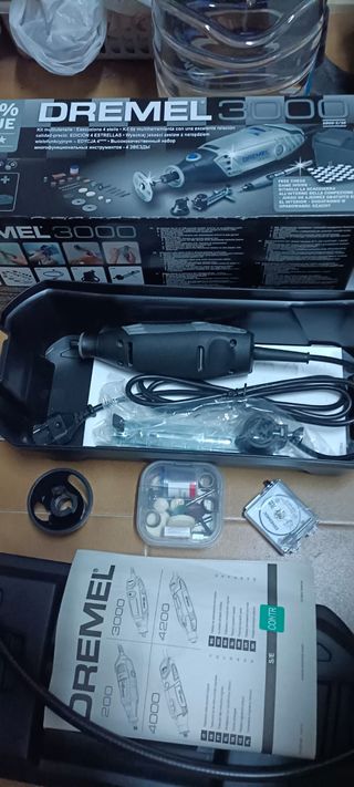 Dremel 3000 - Kit Multiherramienta