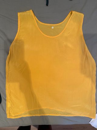Blusa seda amarilla y rosa sin mangas
