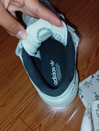 Adidas Forum Low J - Blancas y Negras - 41