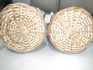 Cabecero de madera provenzal + mesita de noche.