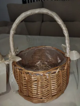 Cabecero de madera provenzal + mesita de noche.