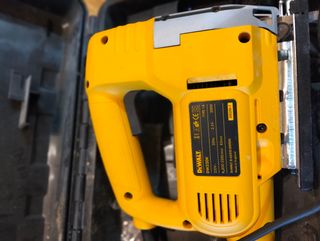 Sierra calar Dewalt DW320K