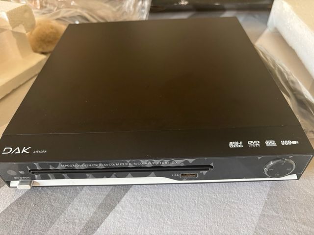 Reproductor DVD DAK LW109A - Mpeg4, USB