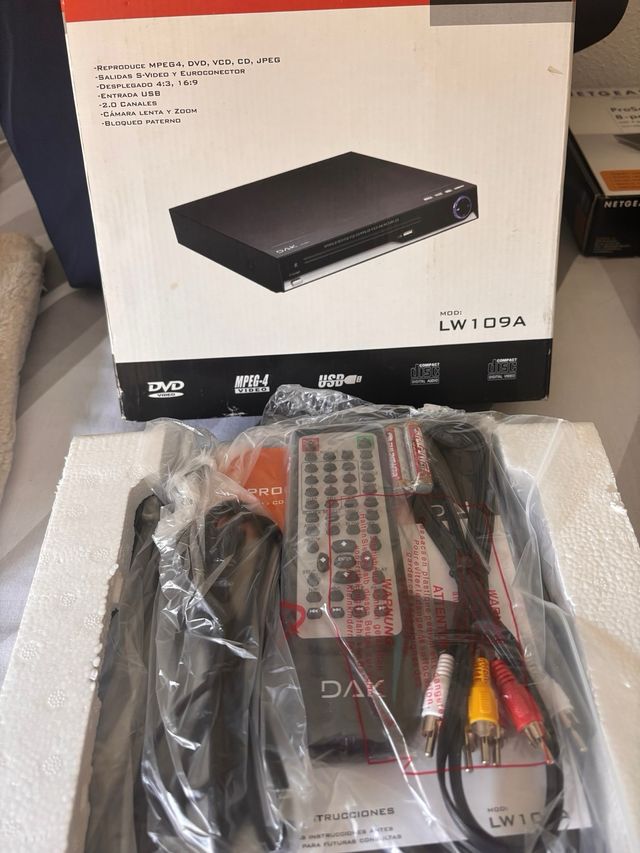 Reproductor DVD DAK LW109A - Mpeg4, USB