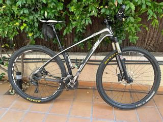 Bicicleta montaña KTM - Carbono