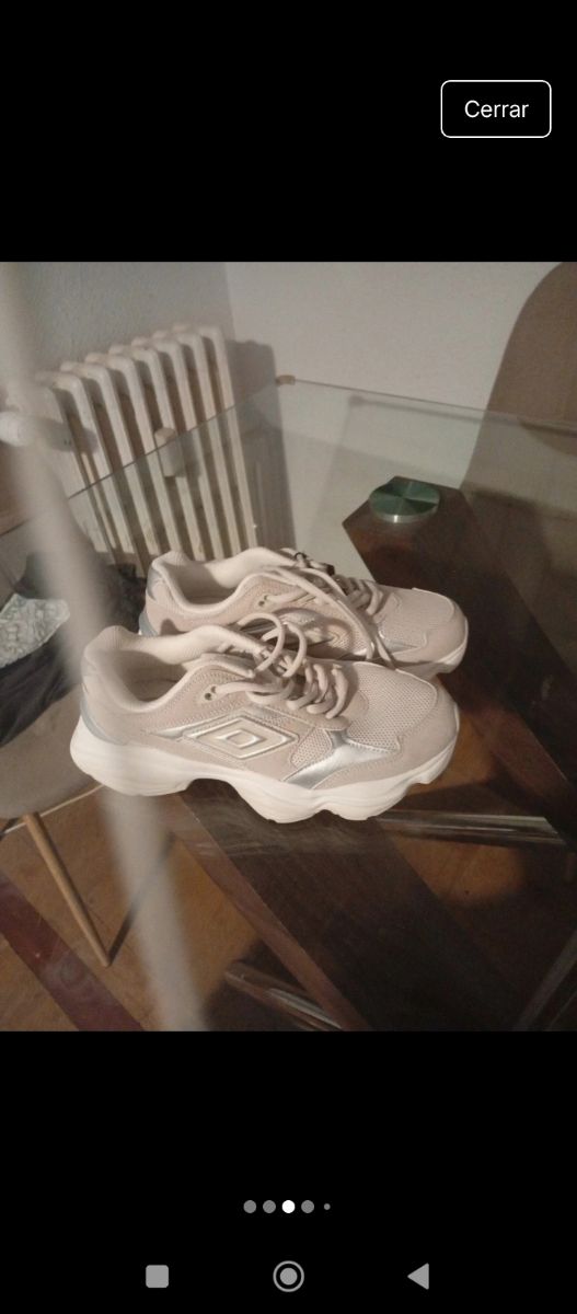 Zapatillas Lefties beige y plata