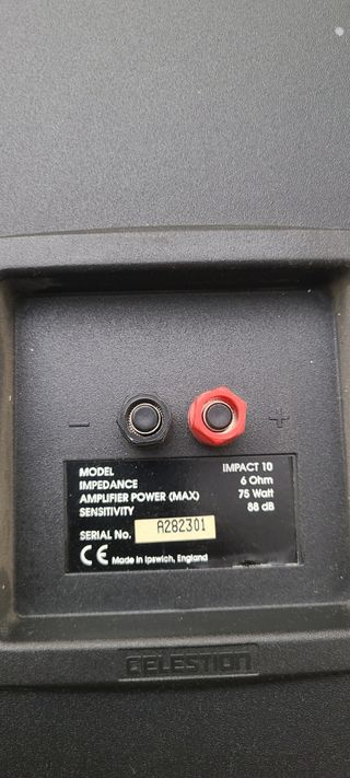 Altavoces Celestion negros