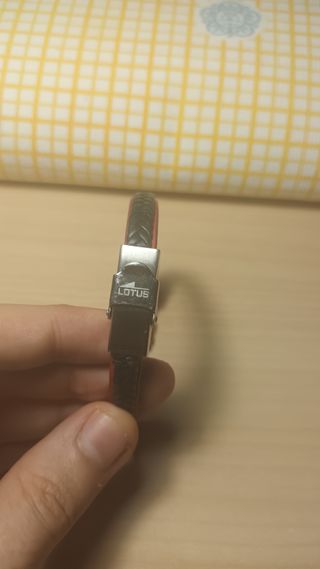 Pulsera Lotus cuero rojo-negro