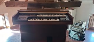 Órgano Yamaha Electone