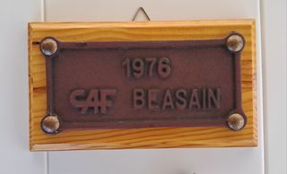 Placa vagon RENFE CAF 1976 + 2 Tornillos