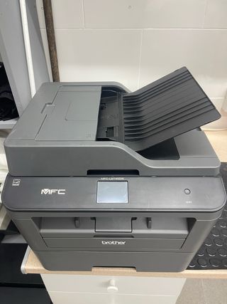 Impresora Brother MFC-L2740DW