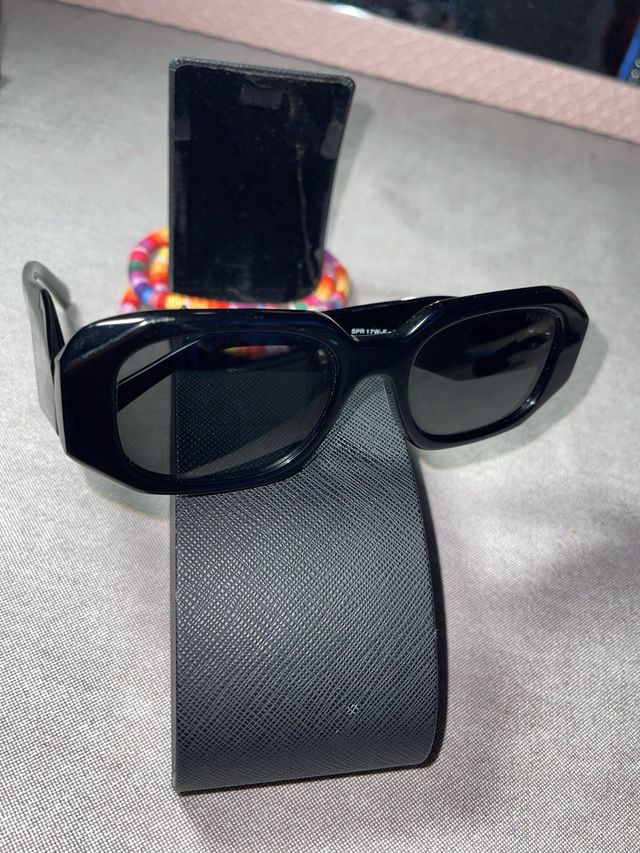 Gafas Prada negras