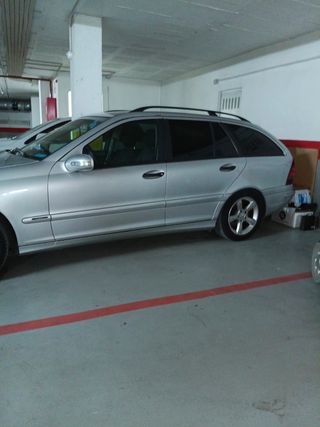 Mercedes-Benz Clase C 2004