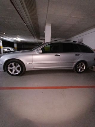 Mercedes-Benz Clase C 2004